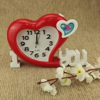 AVMART I Love You Red Heart Shape Analog Table Alarm Clock with Mini Photo Frame